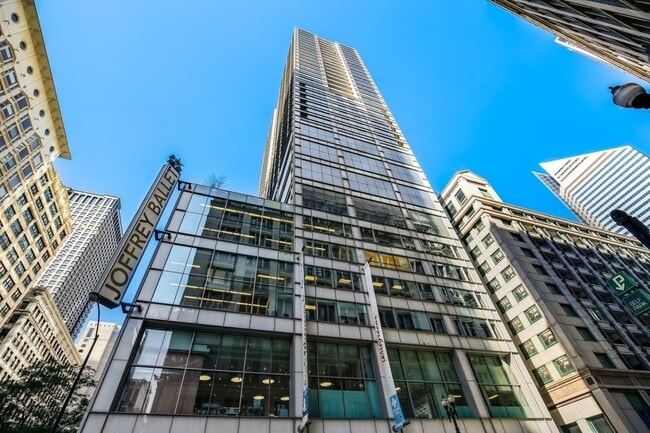 Building Photo - 8 E Randolph St Unit 2408 Rental
