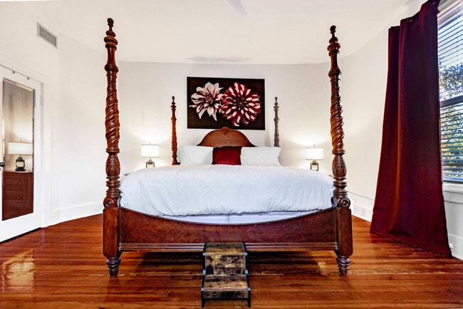 Photo - 205 SE 7th St Unidad ID1359091P