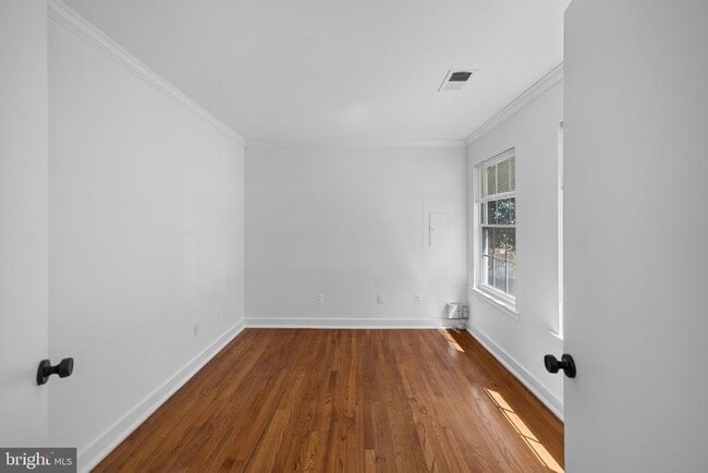 Photo - 8 Worthington Ct