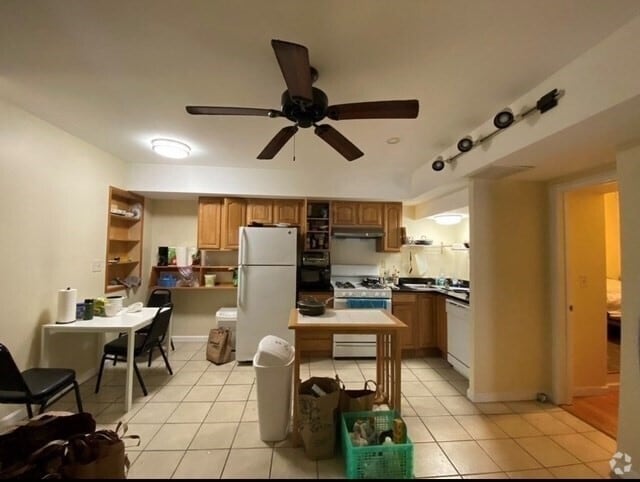 Building Photo - 3 Wallingford Rd Unit 1 Rental