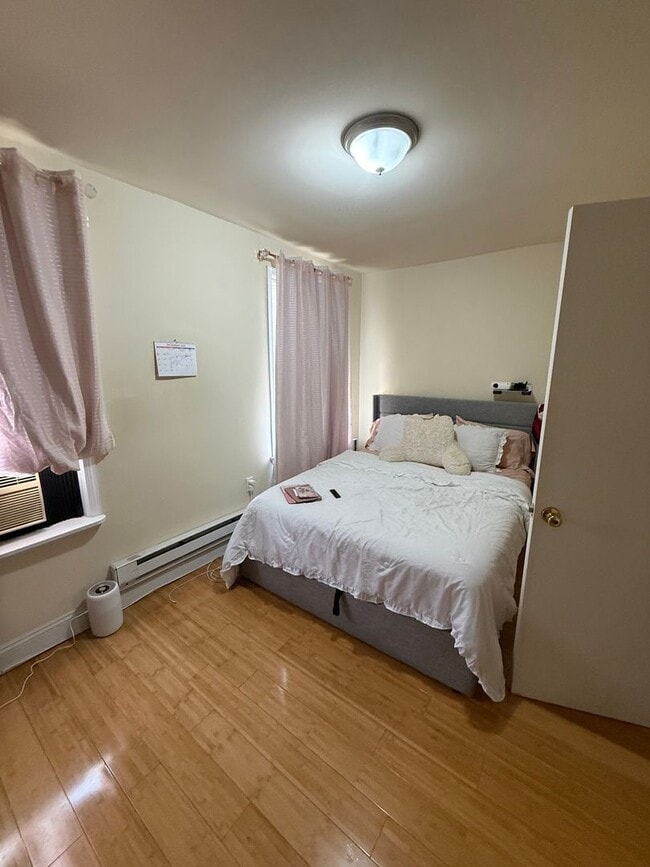 Photo - 1630 N Sydenham St Unidad 2