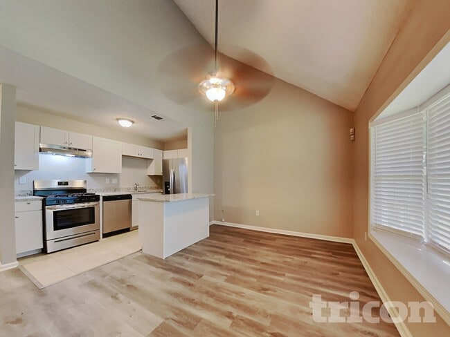 Photo - 2378 Iron Horse Dr