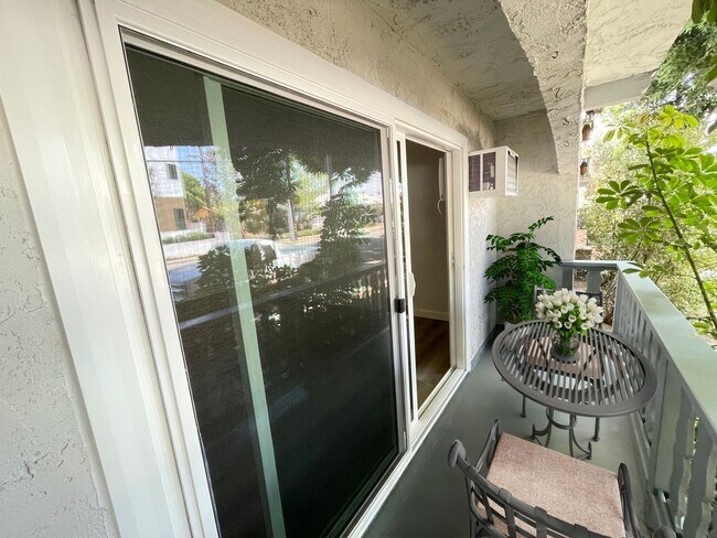 Photo - 9612 Lucerne Ave