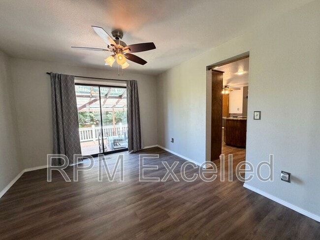 4925 Mill Pond Dr SE