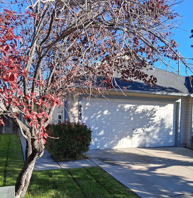 Photo - 4040 Gordon St