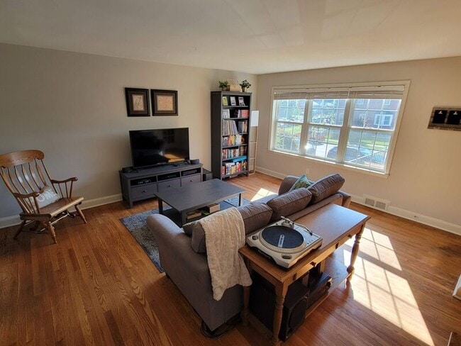 Photo - 1904 Edgewood Rd