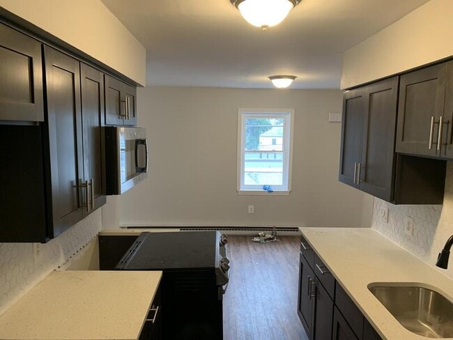 Photo - 417 Boulevard