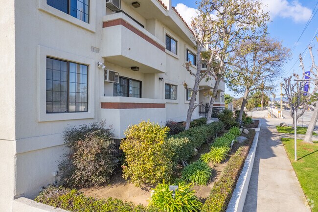 5105 Inglewood Blvd Culver City, CA 90230-5900