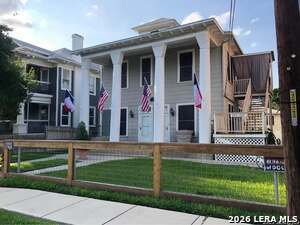 Building Photo - 205 E Courtland Pl Unit 209 E COURTLAND #102