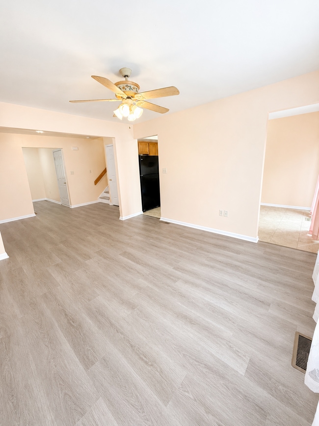 Photo - 112 Galway Cir