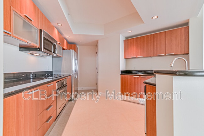 Photo - 241 Riverside Dr Unit 807