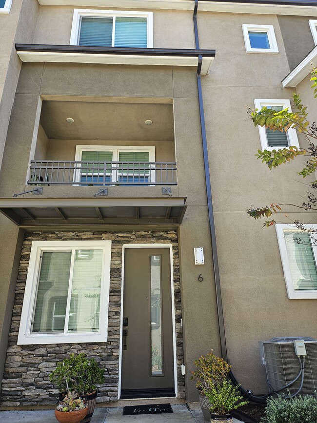 11737 Florence Ave Unit 6