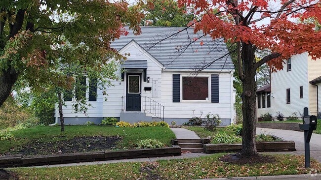Building Photo - 2131 14th St Rental