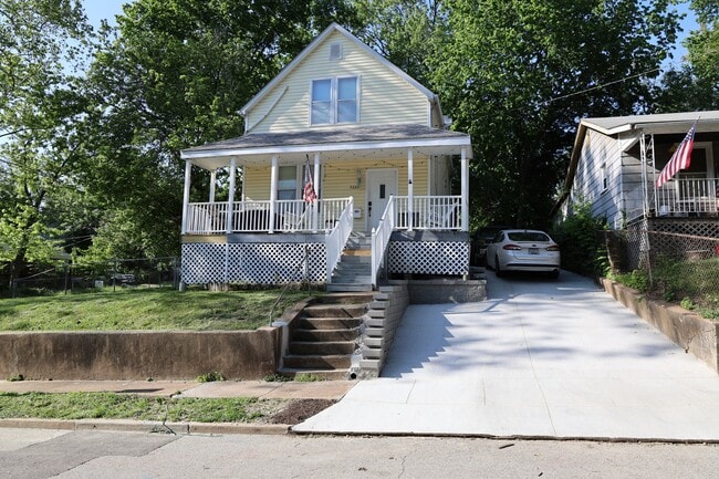 Building Photo - 7221 South St