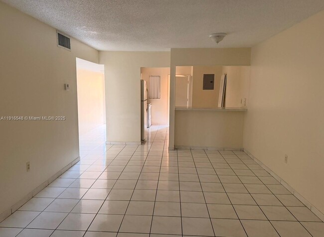 Photo - 1900 W 54th St Unit 320