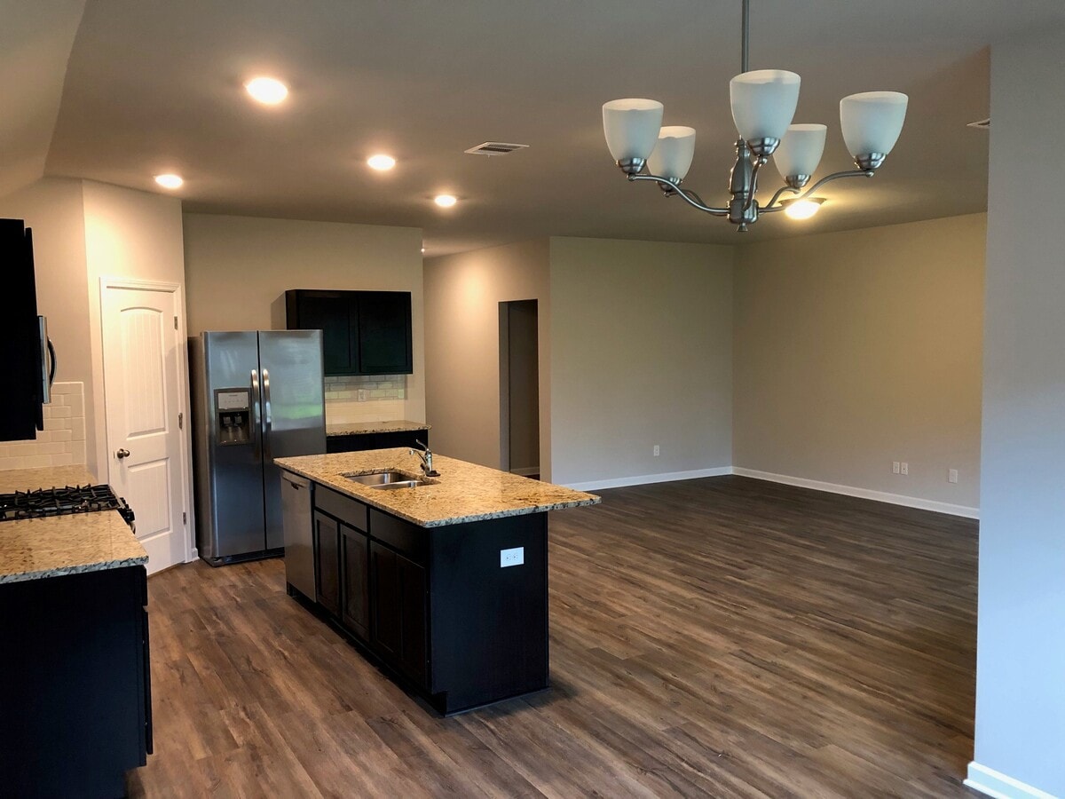 Photo - 16831 Highland Heights Dr