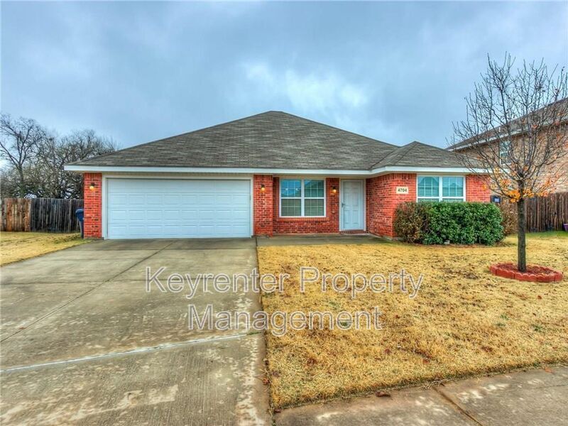 Photo - 4704 Caleb St