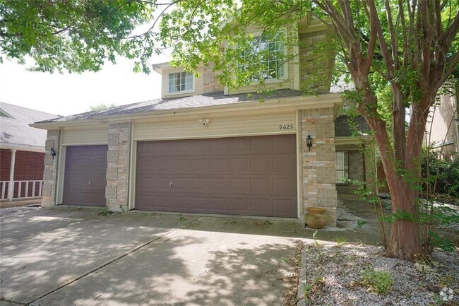Building Photo - 9625 Copper Creek Dr Rental