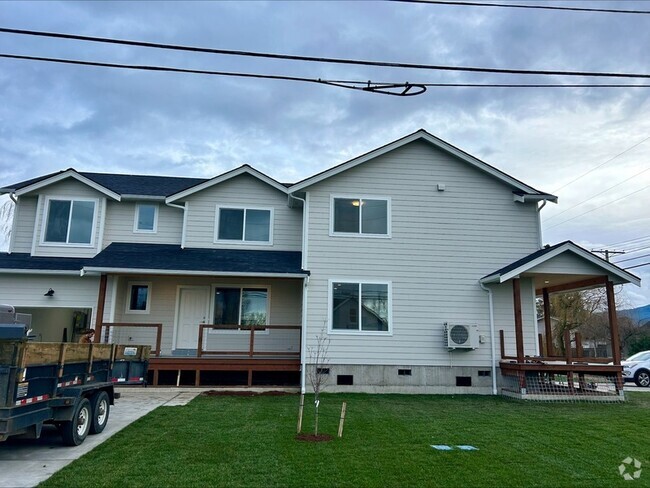 Building Photo - 200 Front St Unit A Rental