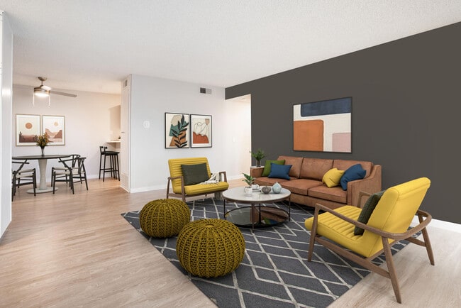 Photo - Huntington Continental