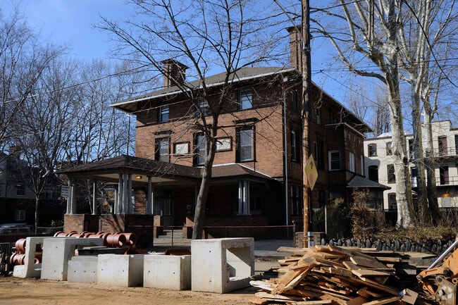Building Photo - 3511 Baring St Rental