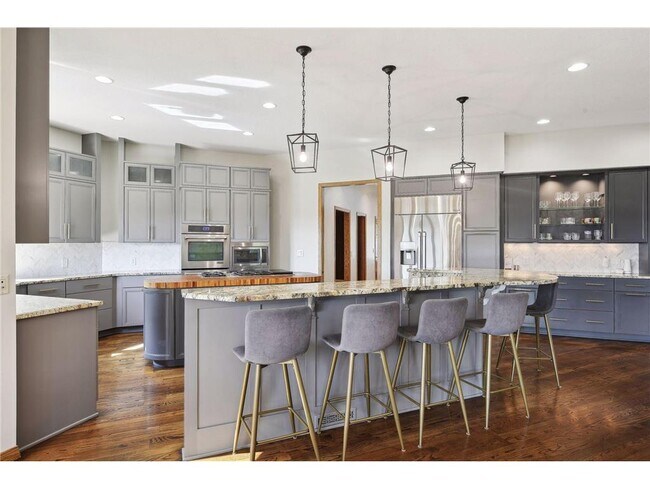 Photo - 10481 Bluff Rd