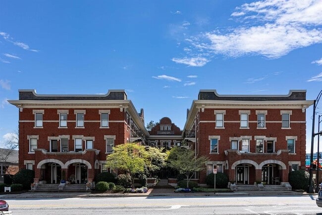 Photo - 400 E Washington St Condo Unit 24