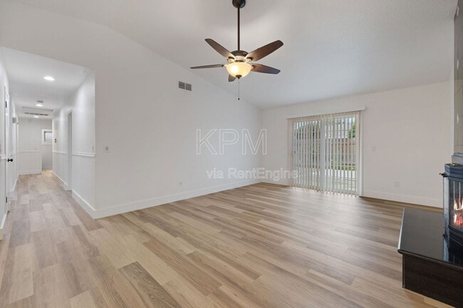 Photo - 9741 Treetop Dr