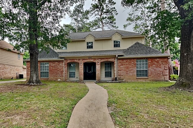 Building Photo - 12311 Oak Park Dr