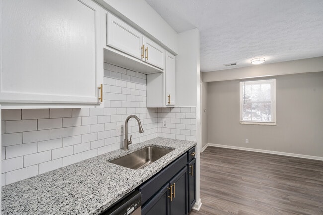 Photo - 101 N High St Unit A4