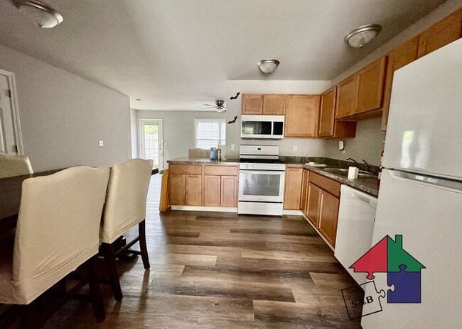 Photo - Room to Relax: 3BR/2.5BA Townhome in Milton