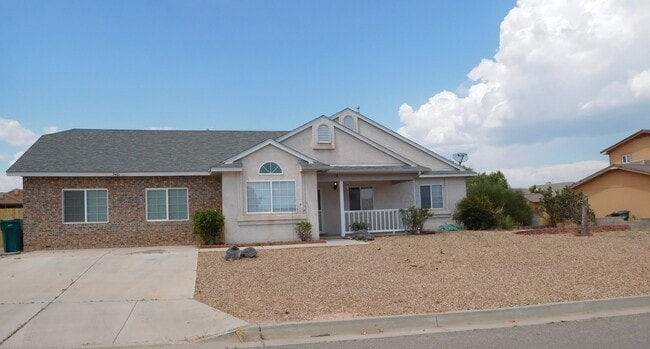 Building Photo - 7401 Branco Dr NE Rental