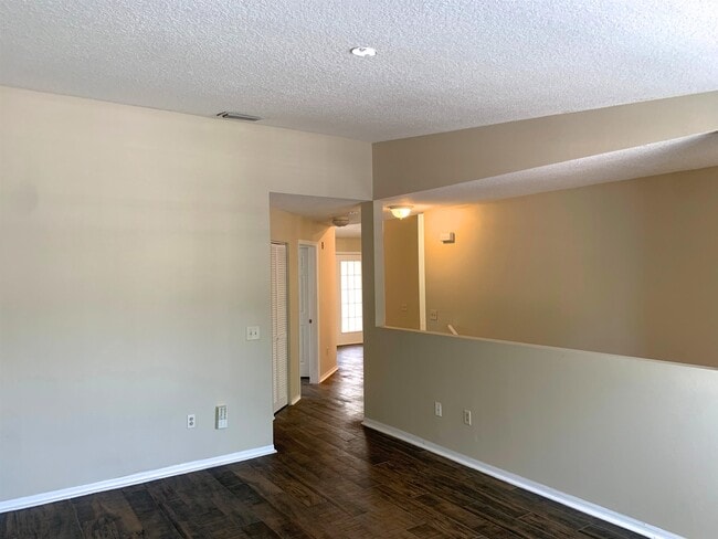 Photo - 19207 Harbour Vista Cir