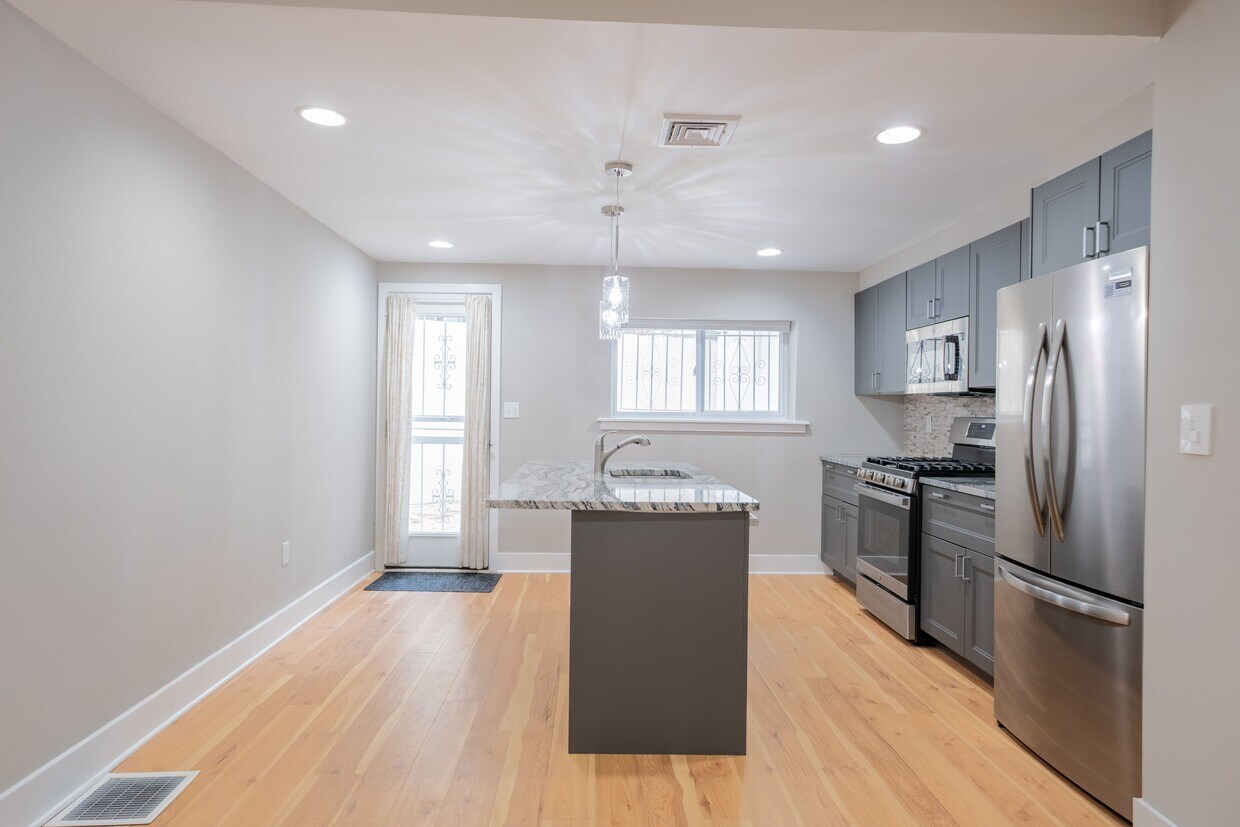 Photo - 2508 Christian St (Philadelphia, PA)