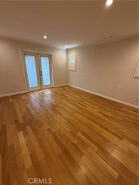 Photo - 5906 Graves Ave