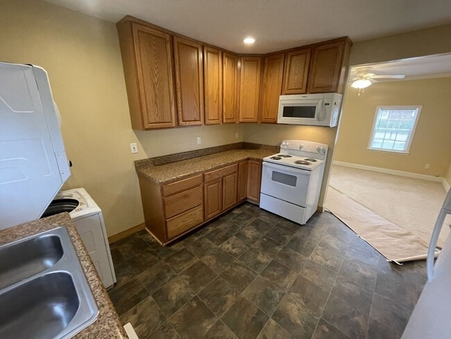 Photo - 2 Bd 1 Ba