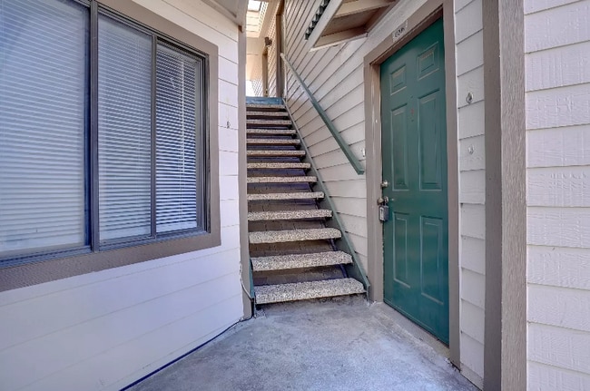 Photo - 2300 Balsam Dr