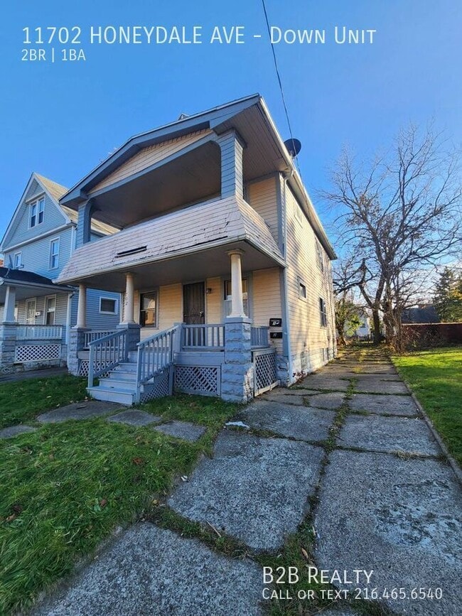 Building Photo - 11702 Honeydale Ave Unit Down