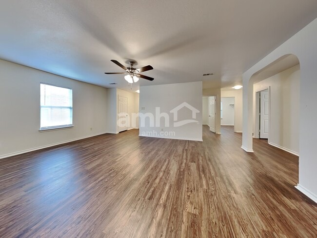 Photo - 1922 Cross Oaks Dr