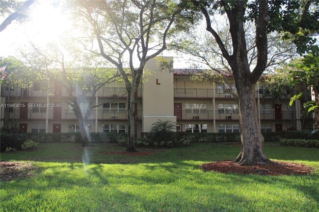 Photo - 200 SW 132nd Way Unit 104L