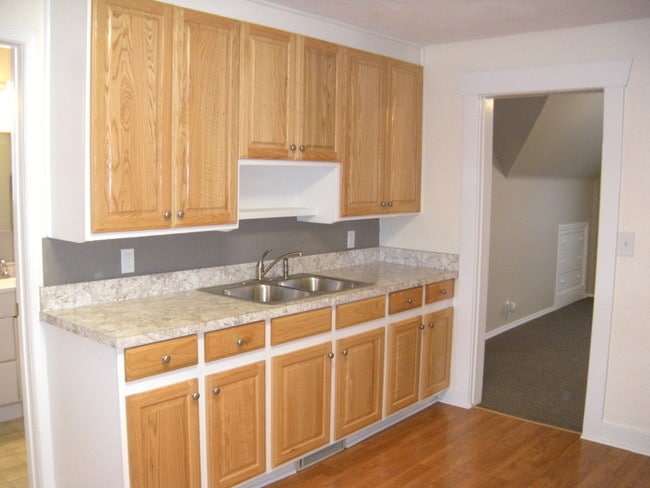 Photo - 935 N Hayes Ave