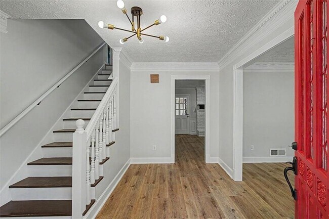 Photo - 3947 Camrose Pl