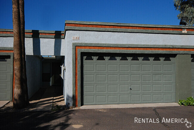 Building Photo - 7152 N 63rd Dr Rental