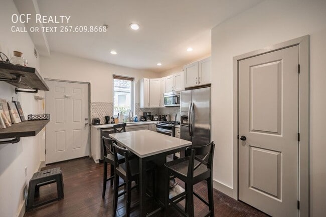 Photo - 1770 Waterloo St