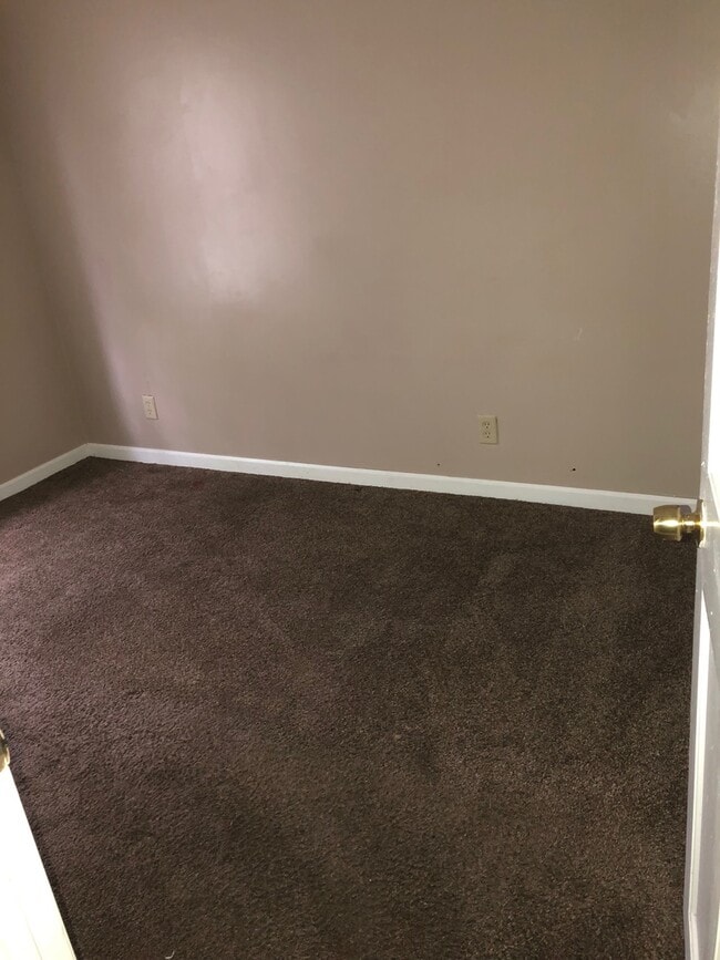 Photo - Spacious 3 Bedroom Home