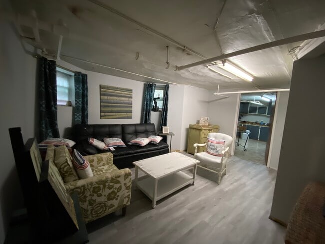 Photo - 1620 W Thome Ave Unidad Best