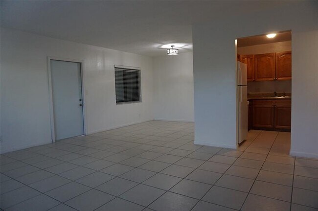 Photo - 2201 NE 36th St Unit 104