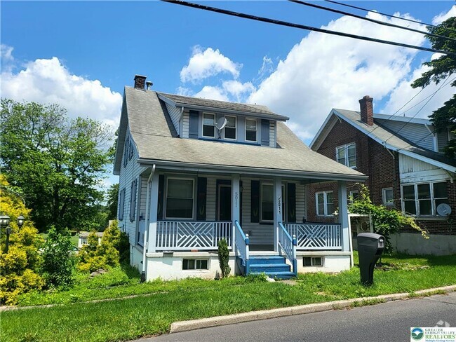 Building Photo - 5011 Hamilton Blvd Rental