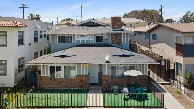 Photo - 811 Gardenia Avenue