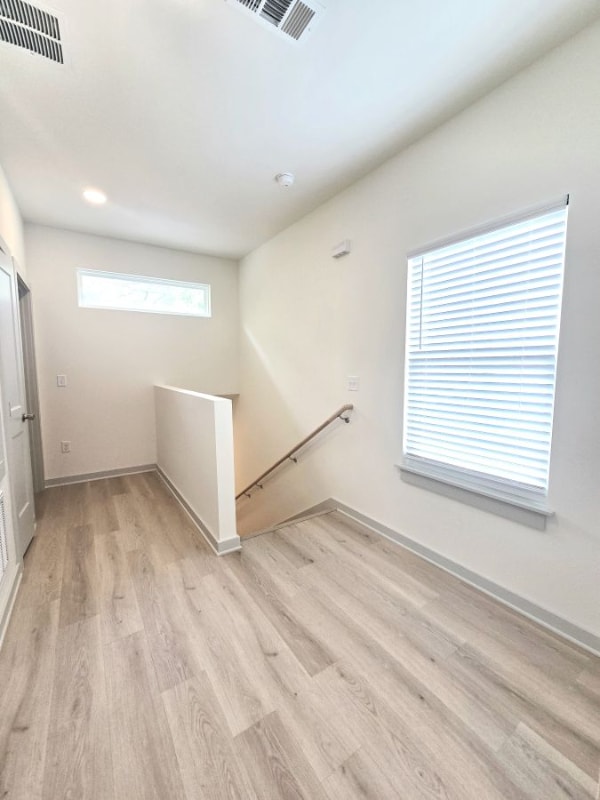 Photo - 606 E Brainerd St Unit B